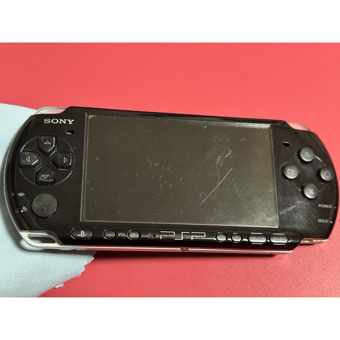 PlayStation Portable(プレイステーションポータブル)のPSP-3000   ブラック エンタメ/ホビーのゲームソフト/ゲーム機本体(携帯用ゲーム機本体)の商品写真