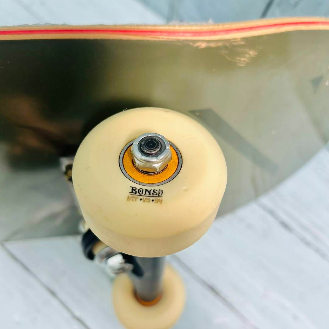 ソバーン　SOVRN スケートボード　THRASHER BONES WHEELS スポーツ/アウトドアのスポーツ/アウトドア その他(スケートボード)の商品写真