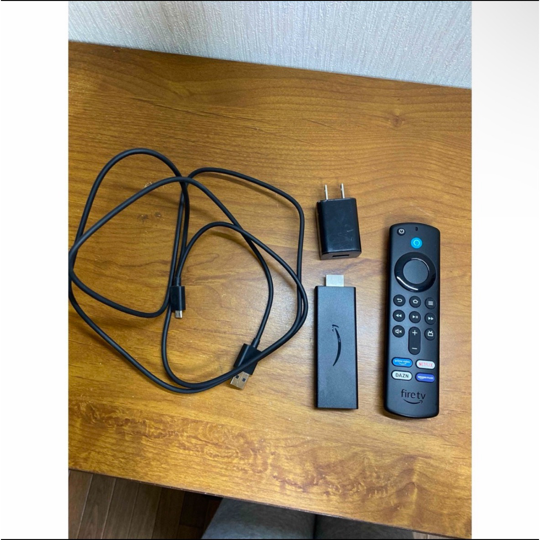 アマゾン Fire TV Stick-Alexa対応音声認識リモコン 第3世代  スマホ/家電/カメラのテレビ/映像機器(映像用ケーブル)の商品写真
