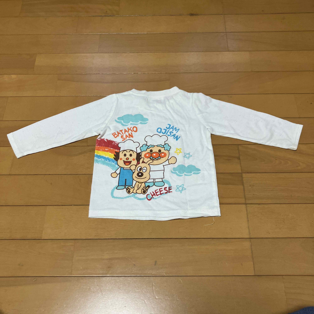 BANDAI(バンダイ)のアンパンマン ロンT 90cm キッズ/ベビー/マタニティのキッズ服男の子用(90cm~)(Tシャツ/カットソー)の商品写真