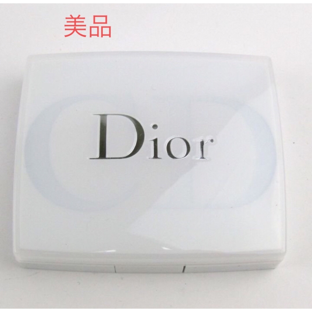Christian Dior(クリスチャンディオール)のディオール フェイスパウダー スノーイリディセントパウダー コスメ/美容のベースメイク/化粧品(フェイスパウダー)の商品写真