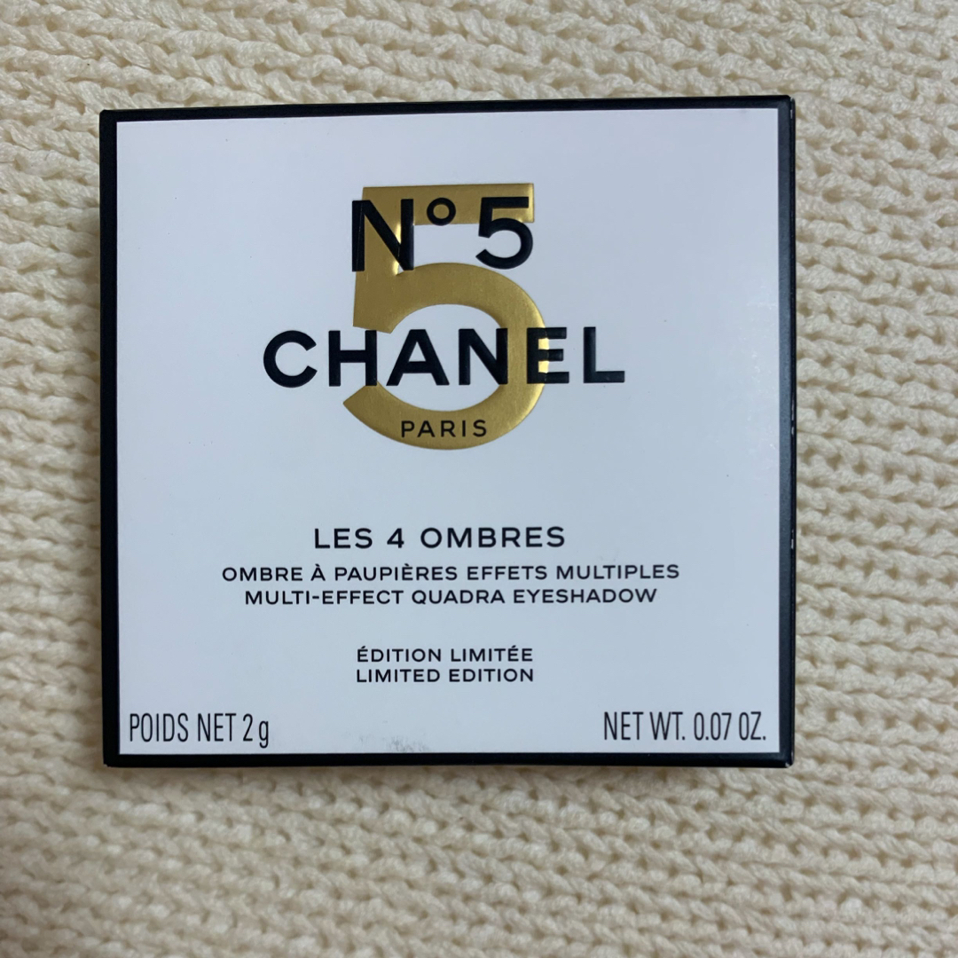 CHANEL(シャネル)のシャネル レ キャトル オンブル N°5 限定 アイシャドウ コスメ/美容のベースメイク/化粧品(アイシャドウ)の商品写真