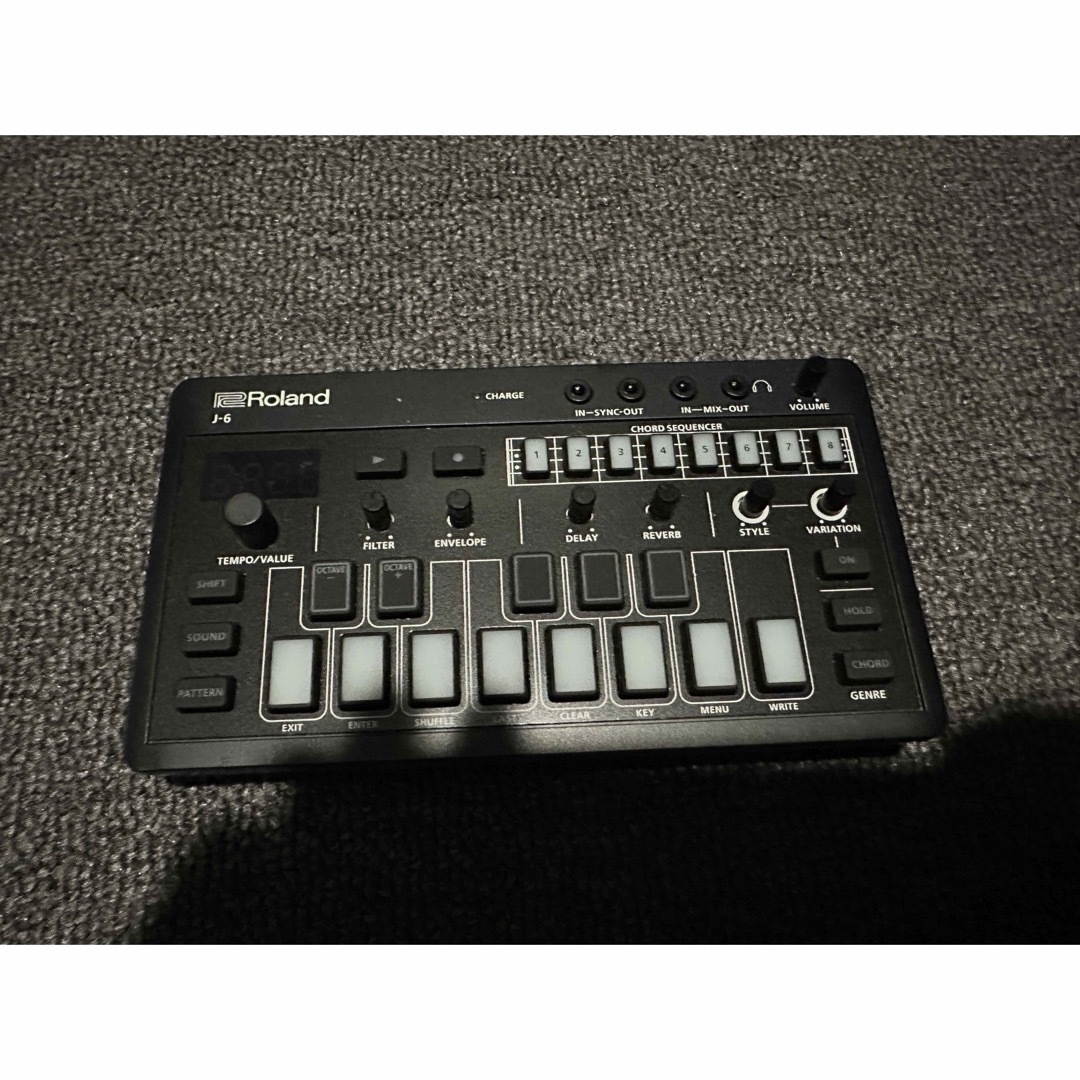 Roland J-6 楽器の鍵盤楽器(キーボード/シンセサイザー)の商品写真