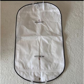 MONCLER(押し入れ収納/ハンガー)のフリマアイテム一覧 MONCLER(押し入れ収納/ハンガー)のフリマアイテム一覧