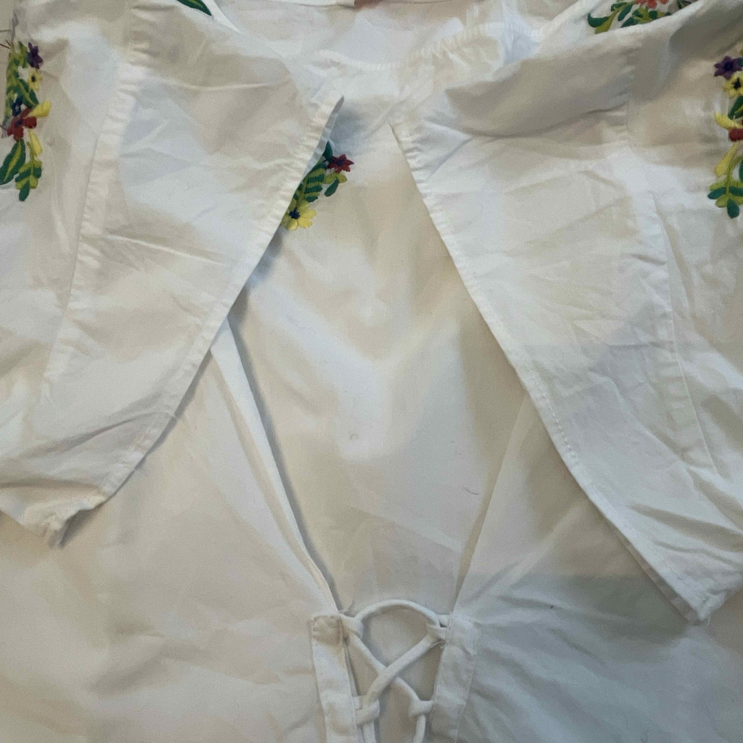 ZARA(ザラ)のザラ ZARA 半袖Tシャツ トップス カットソー 花柄 刺繍 ホワイト L 白 レディースのトップス(Tシャツ(半袖/袖なし))の商品写真