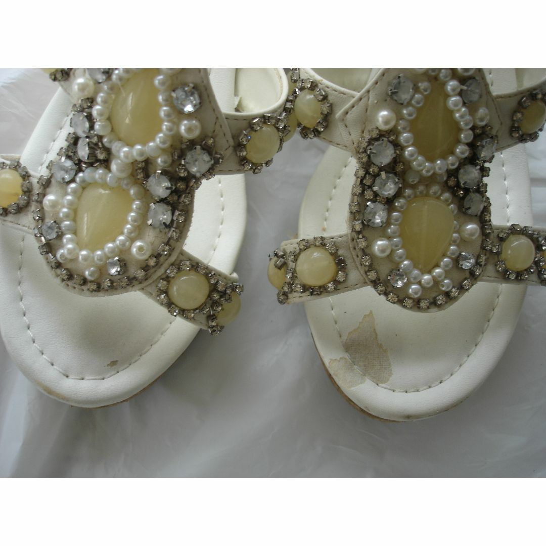prima principessa(プリマプリンチペッサ)のprima principessaプリマプリンチペッサのサンダル白☆彡USED レディースの靴/シューズ(サンダル)の商品写真
