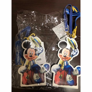 ディズニー(Disney)のミッキーマウスネックホルダーパスケース　２つ(パスケース/IDカードホルダー)