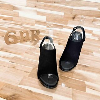 カンペール(CAMPER)の完売品【カンペール】本革レザー スエード 厚底 サンダル IVY バックル 黒(サンダル)