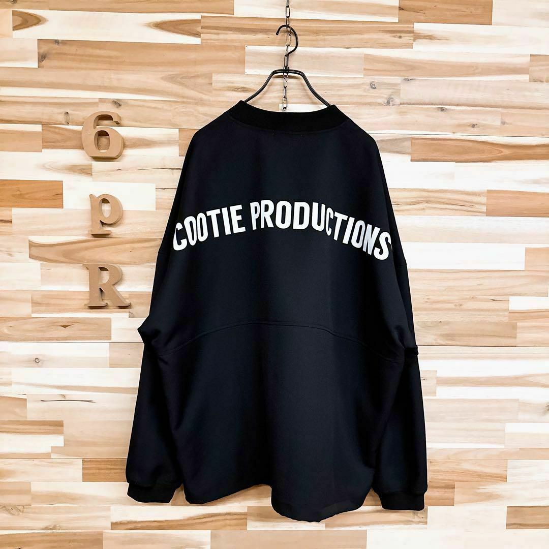 COOTIE(クーティー)の完売/美品【クーティー】バックロゴ オーバーサイズ 長袖Tシャツ L 黒×白 メンズのトップス(Tシャツ/カットソー(七分/長袖))の商品写真