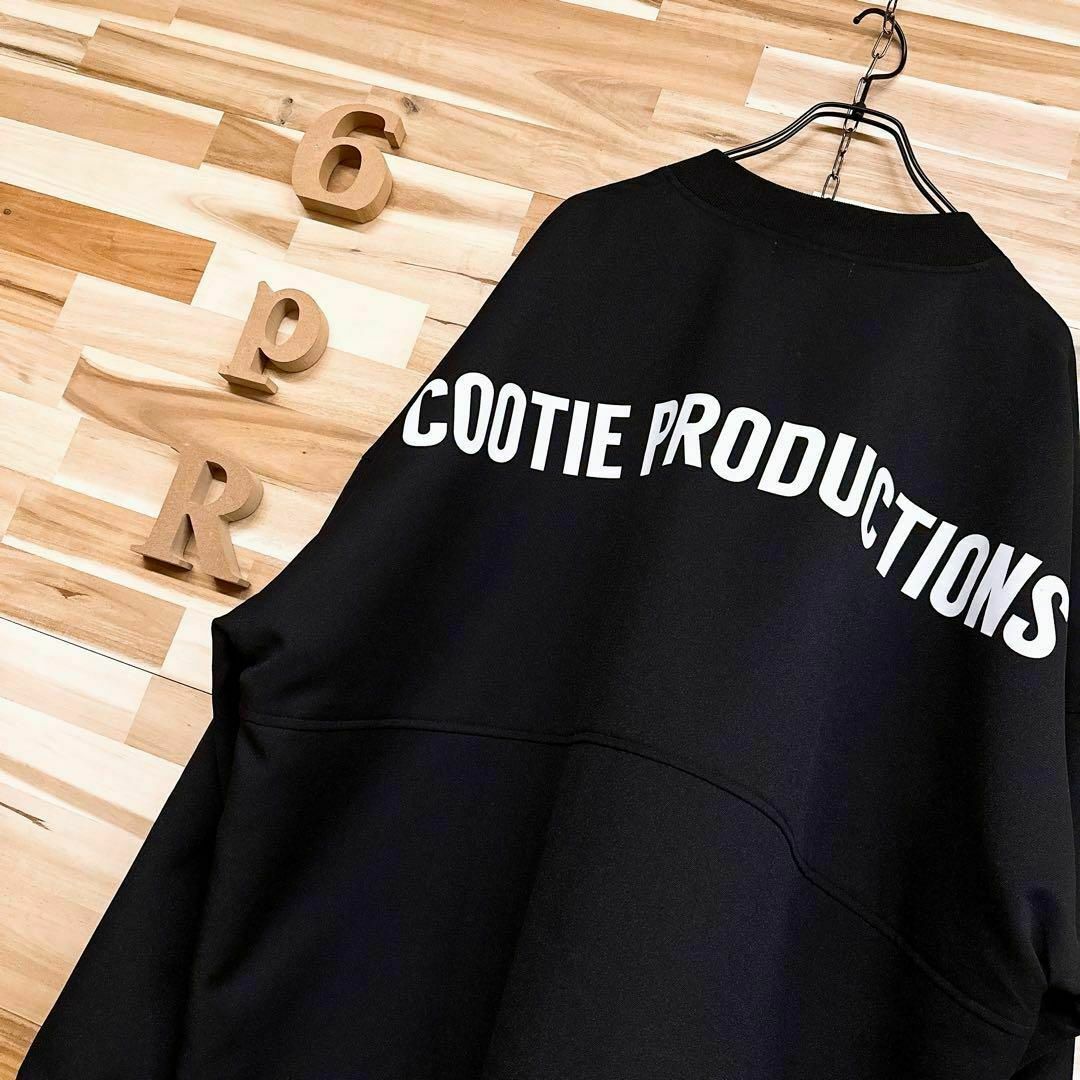 COOTIE(クーティー)の完売/美品【クーティー】バックロゴ オーバーサイズ 長袖Tシャツ L 黒×白 メンズのトップス(Tシャツ/カットソー(七分/長袖))の商品写真