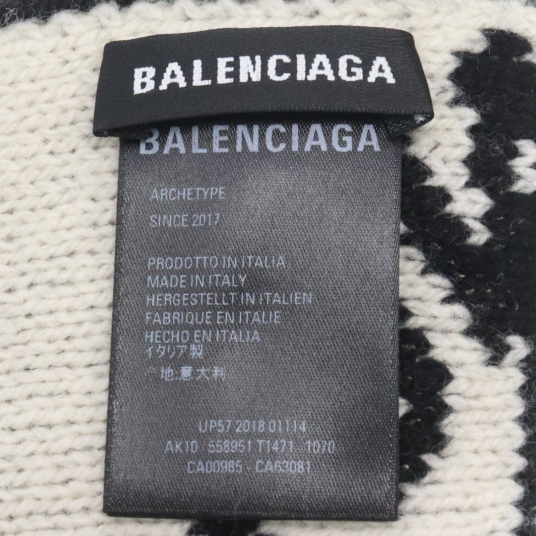 Balenciaga(バレンシアガ)のBALENCIAGA バレンシアガ オーバーオールロゴ 総柄マフラー 大判スカーフ ブラック 558951 T1471 メンズのファッション小物(バンダナ/スカーフ)の商品写真