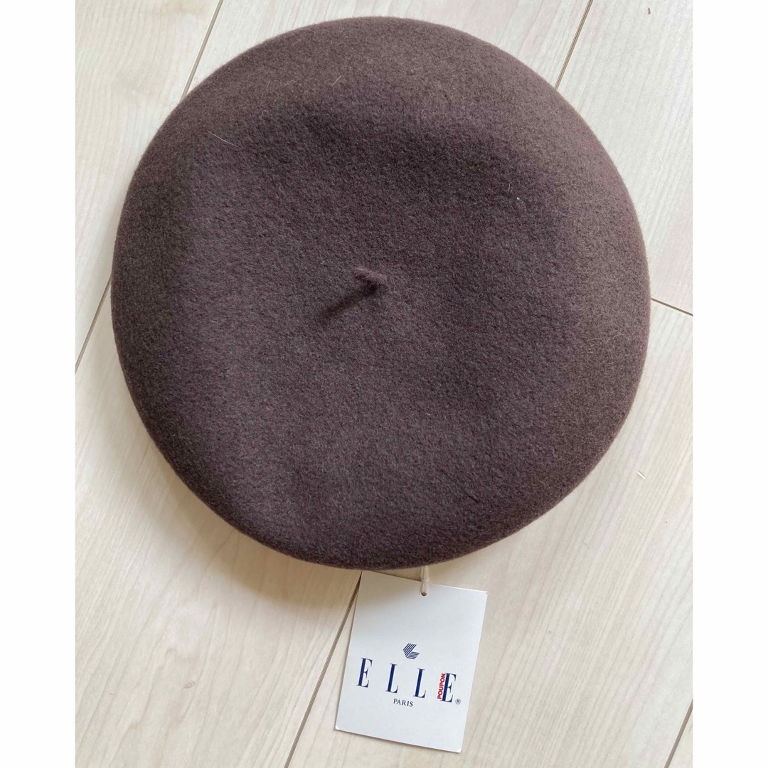 ELLE(エル)の未使用　ELLE ベレー帽　ゴム付き　50cm キッズ/ベビー/マタニティのこども用ファッション小物(帽子)の商品写真