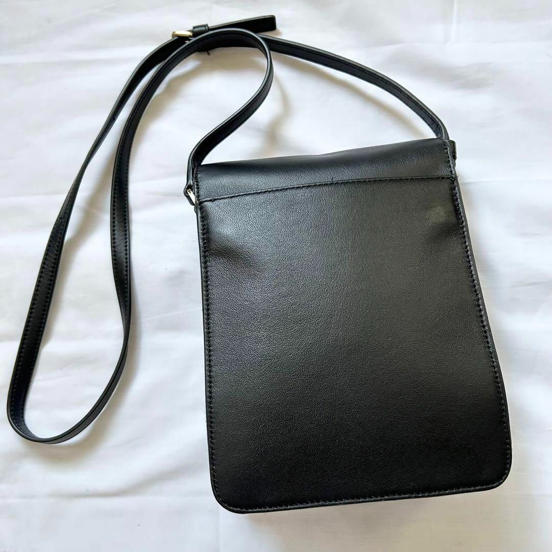 agnes b.(アニエスベー)の✨極美品✨アニエスベー　ショルダーバッグ　ブラック　ブラック　メタルロゴ　レザー レディースのバッグ(ショルダーバッグ)の商品写真