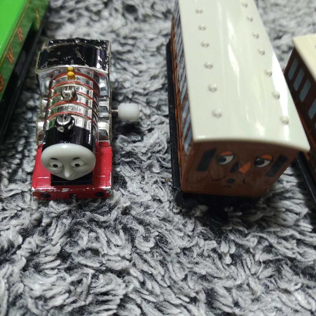 TOMAS　トーマス　汽車　列車　ミニチュア　電車 エンタメ/ホビーのアニメグッズ(その他)の商品写真
