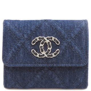 シャネル(CHANEL)のシャネル CHANEL チェーンウォレット CHANEL 19 フラップ コインパース デニム ネイビー マットシルバー金具 デニム 紺 シルバー金具 ゴールド金具  AP1787 31****** 【箱】【中古】(財布)