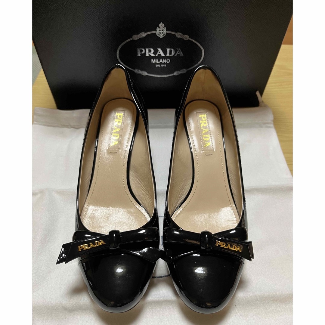 PRADA(プラダ)のPRADA パンプス　黒リボン レディースの靴/シューズ(ハイヒール/パンプス)の商品写真