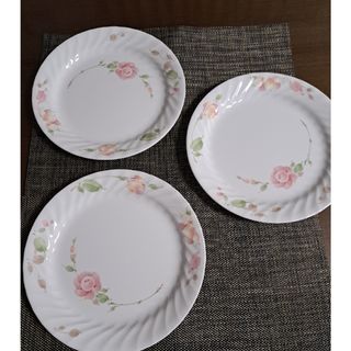 コレール(CORELLE)のCORELLE コレール　皿3枚　アンティーク　ヴィンテージ(食器)