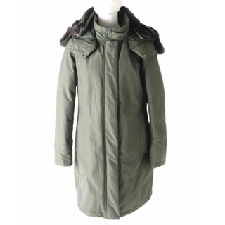 ウールリッチ(WOOLRICH)の美品★正規品 WOOLRICH ウールリッチ 1702094 BOW BRIDGE  ZIP UP ロゴ金具・フード・ラビットファー付 ダウンコート レディース カーキ S　h07-st30314-712(ダウンコート)