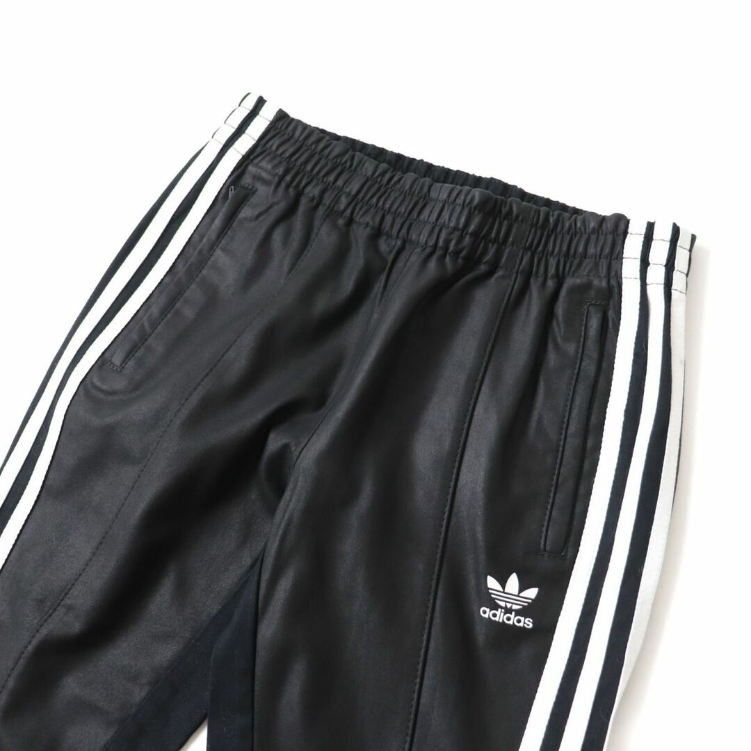 adidas(アディダス)の未使用品★正規品 定価38000円 アディダス ラムレザー×コットン サイドZIP トラックパンツ レディース ブラック×ホワイト M タグ付き　h02-st30210-17 レディースのパンツ(その他)の商品写真