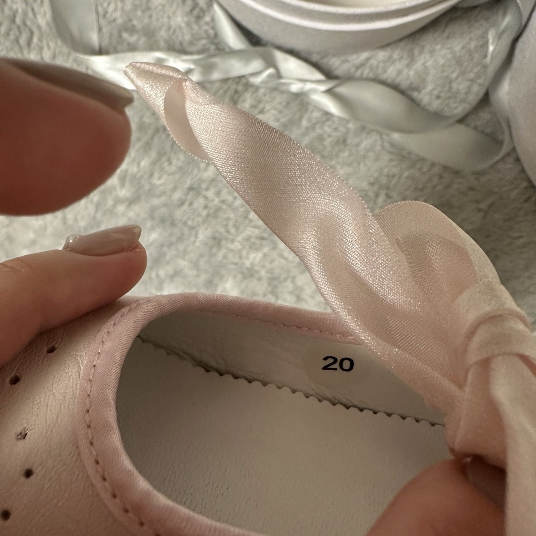 baby Dior(ベビーディオール)のBaby Dior サイズ20（12ヶ月〜18ヶ月）新品♪ キッズ/ベビー/マタニティのベビー靴/シューズ(~14cm)(フラットシューズ)の商品写真