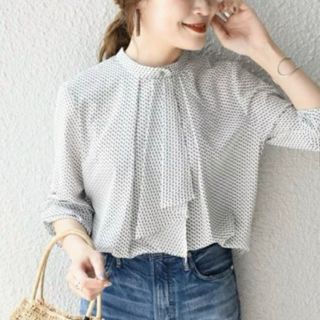 シップスフォーウィメン(SHIPS for women)のships シップス 小紋プリントブラウス　トップス(シャツ/ブラウス(長袖/七分))