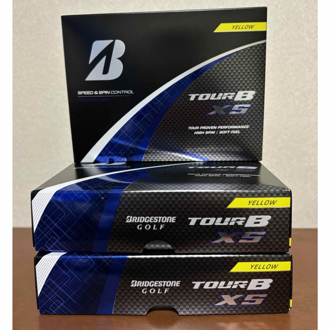 BRIDGESTONE(ブリヂストン)のTOUR B XS（2024年モデル　イエロー）9ダース スポーツ/アウトドアのゴルフ(その他)の商品写真