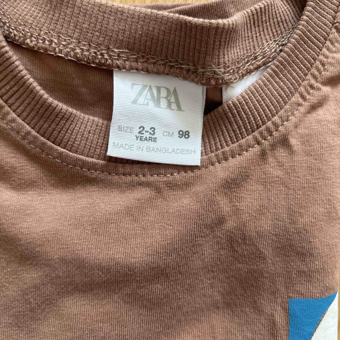 ZARA(ザラ)のZARA Tシャツ キッズ/ベビー/マタニティのキッズ服男の子用(90cm~)(Tシャツ/カットソー)の商品写真