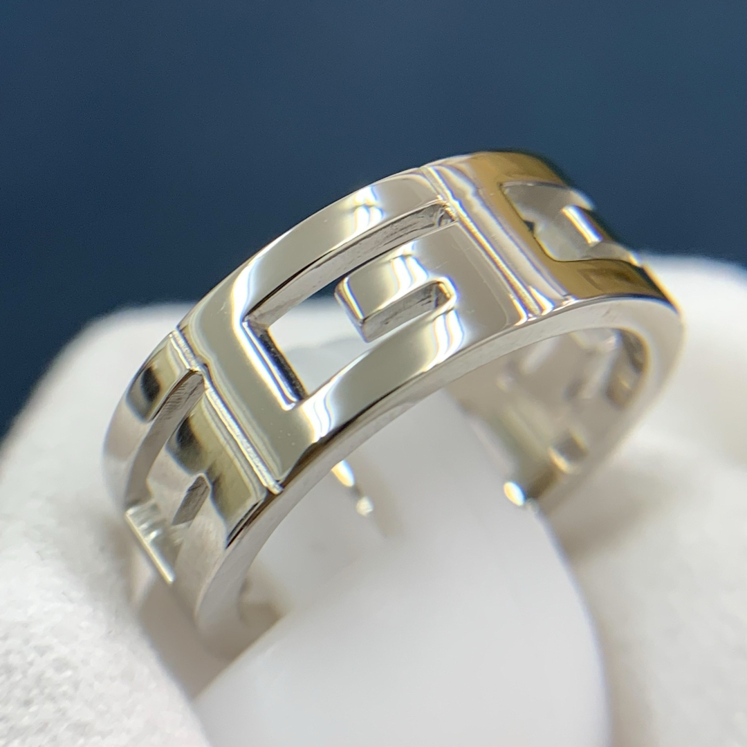 Gucci(グッチ)の750 グッチ リング マルチプル GUCCI 指輪  メンズ　レディース レディースのアクセサリー(リング(指輪))の商品写真
