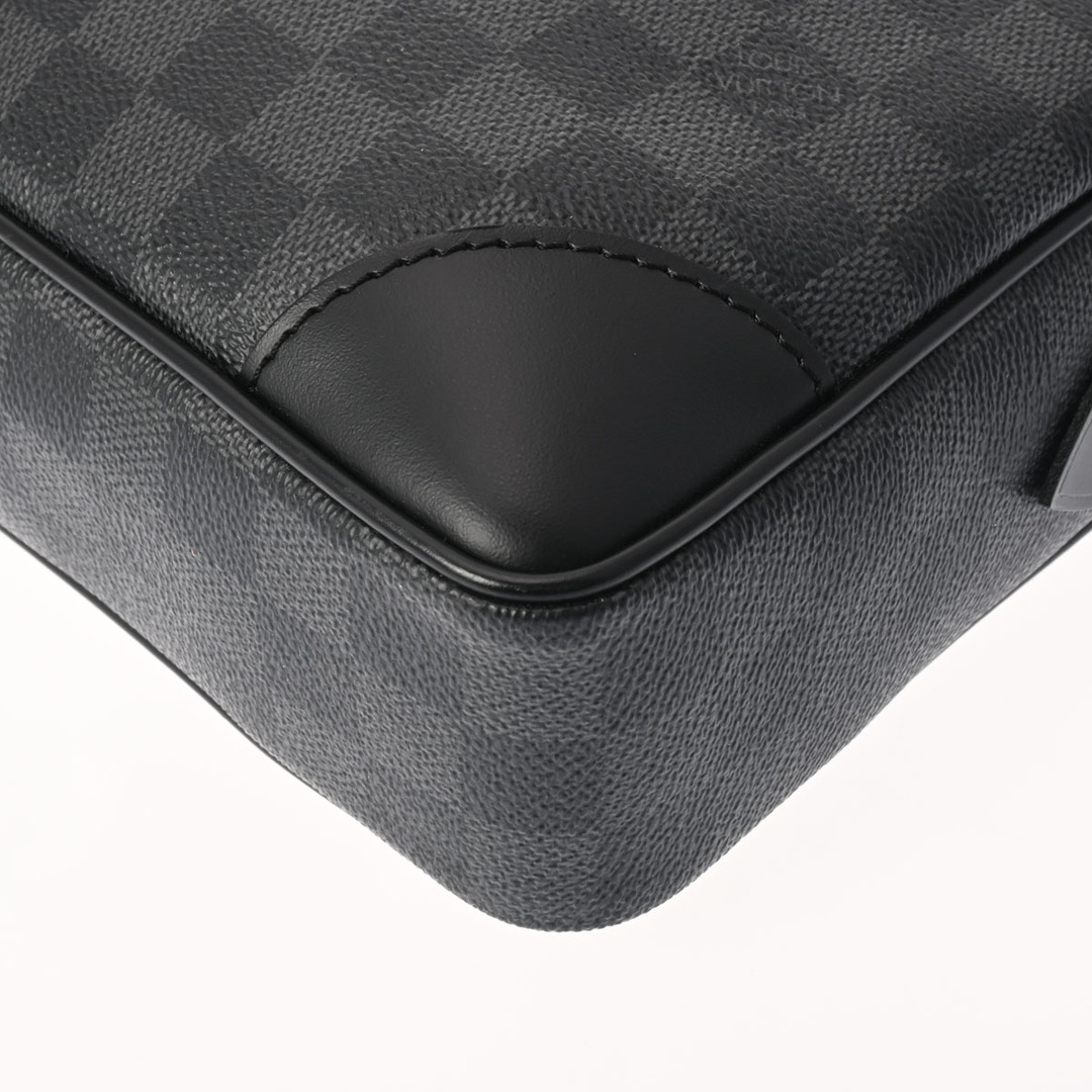LOUIS VUITTON(ルイヴィトン)のルイヴィトン ダミエグラフィット ヴォワヤージュ ビジネスバッグ ブラック メンズのバッグ(ビジネスバッグ)の商品写真