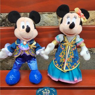 Disney - ステッカー3枚付き　ファンタジースプリングス　ぬいぐるみバッチセット