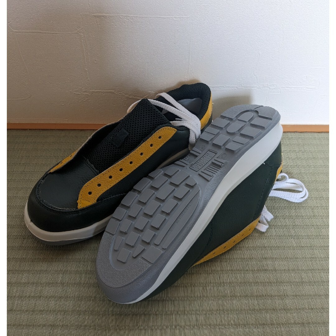 ミドリ安全(ミドリアンゼン)のミドリ安全靴25ｃｍ新品未使用 メンズの靴/シューズ(スニーカー)の商品写真