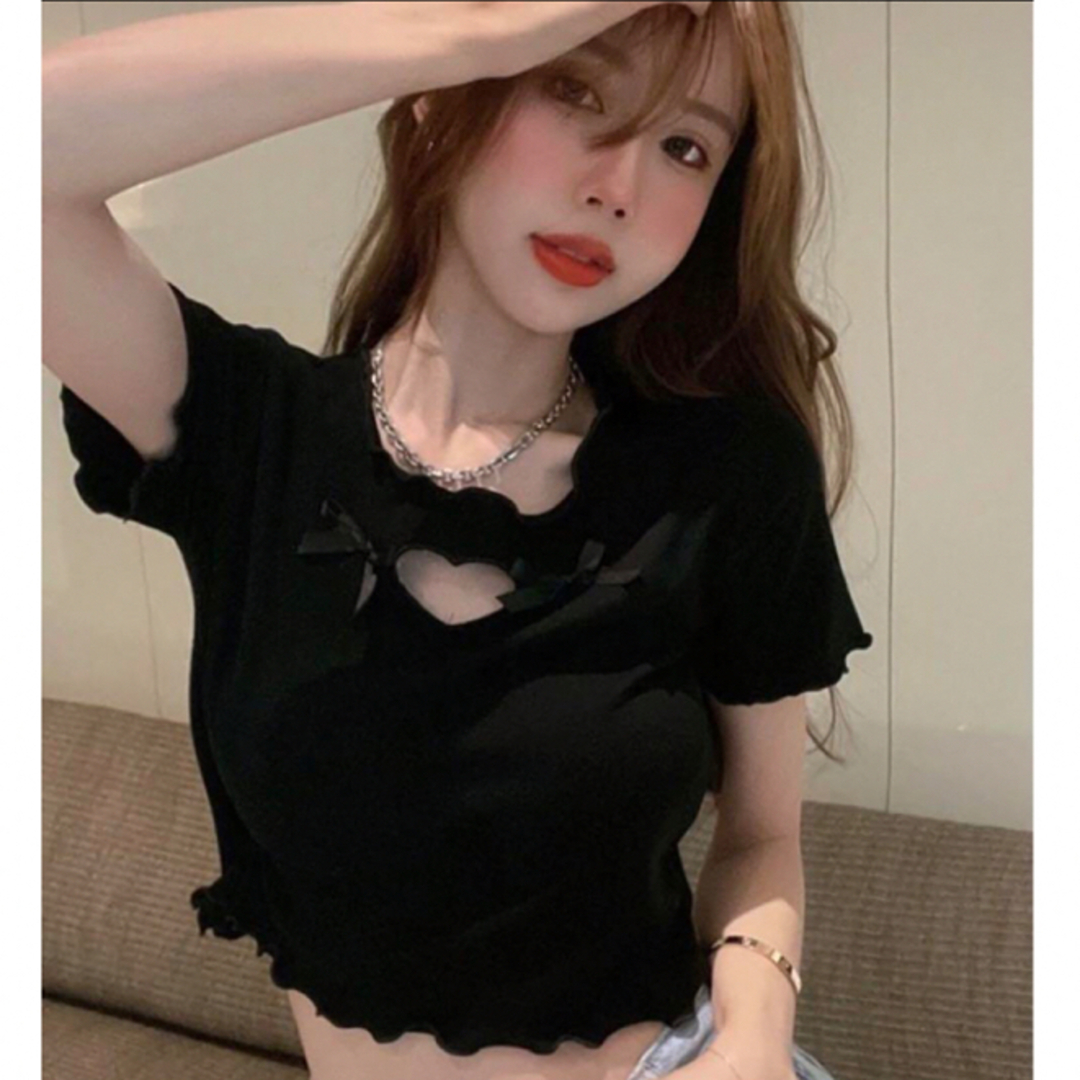 SHEIN(シーイン)のSHEIN シーイン レタストリム クロップシャツ ブラック レディースのトップス(カットソー(半袖/袖なし))の商品写真