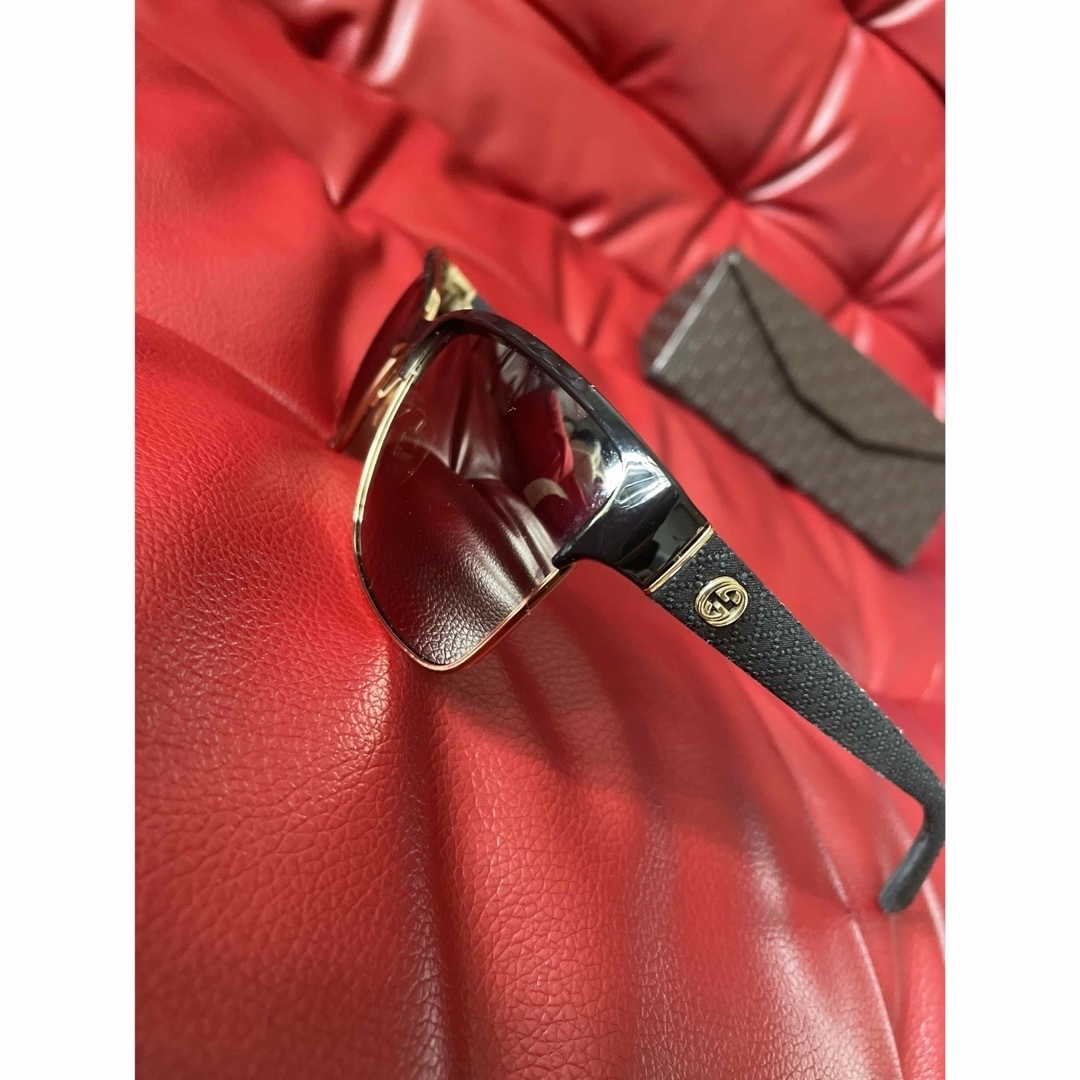 Gucci(グッチ)のGUCCI サングラス　グッチサングラス　Black/Gold 海外でも大人気　 メンズのファッション小物(サングラス/メガネ)の商品写真