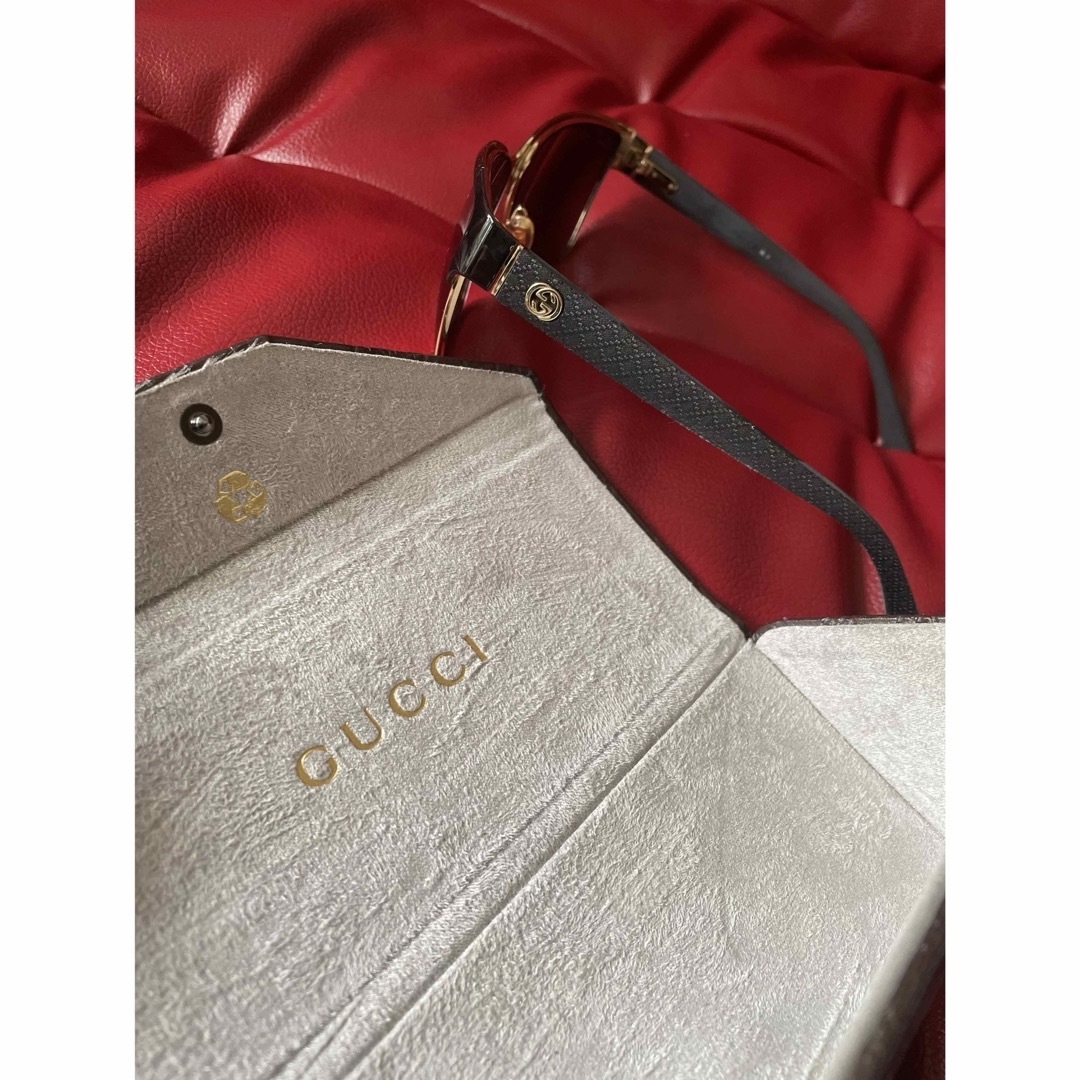 Gucci(グッチ)のGUCCI サングラス　グッチサングラス　Black/Gold 海外でも大人気　 メンズのファッション小物(サングラス/メガネ)の商品写真