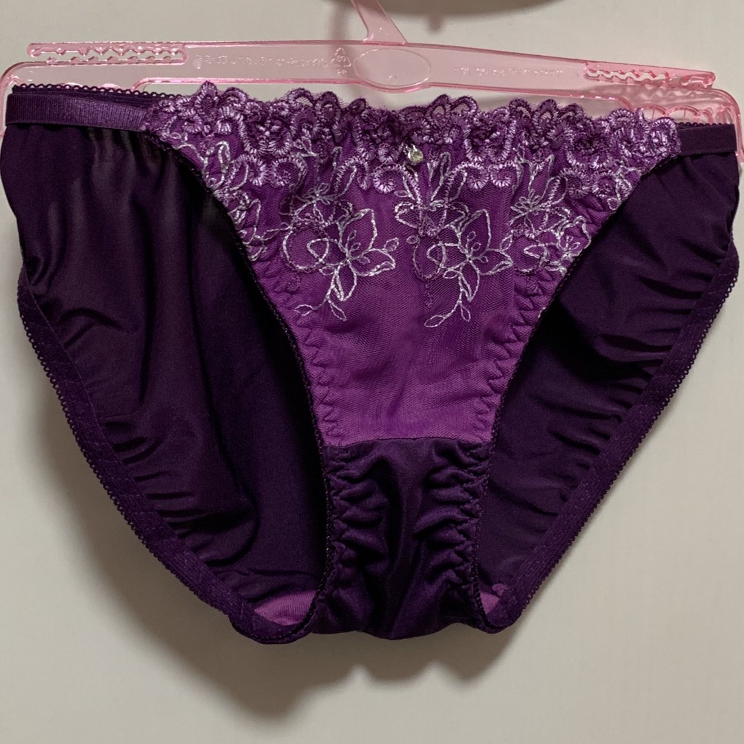 Mサイズ　M 下着　ショーツ　パンツ　ストーン　レース　パープル　紫　刺繍　花柄 レディースの下着/アンダーウェア(ショーツ)の商品写真