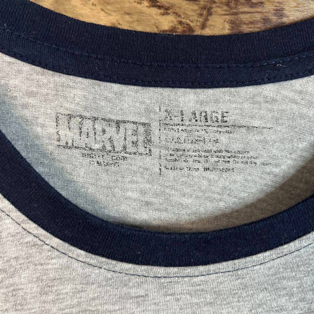 MARVEL(マーベル)の6520 古着　ラグランtシャツ 半袖　マーベル　キャラクター　XL グレー メンズのトップス(Tシャツ/カットソー(半袖/袖なし))の商品写真