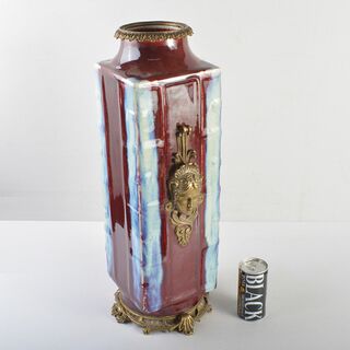 中国　大清乾隆年製款　西洋古銅装飾　辰砂　釉裏紅四方瓶　F　R7049F(陶芸)