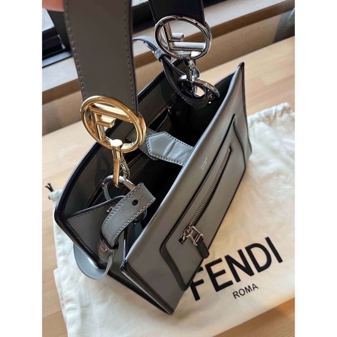 FENDI(フェンディ)のFENDI ラナウェイ　スモール　2wayバック レディースのバッグ(ショルダーバッグ)の商品写真