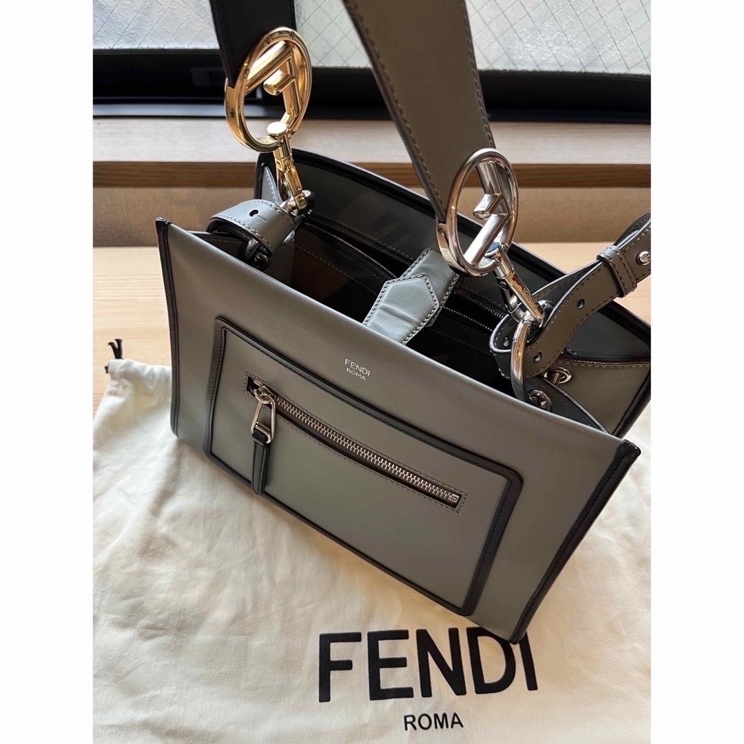 FENDI(フェンディ)のFENDI ラナウェイ　スモール　2wayバック レディースのバッグ(ショルダーバッグ)の商品写真