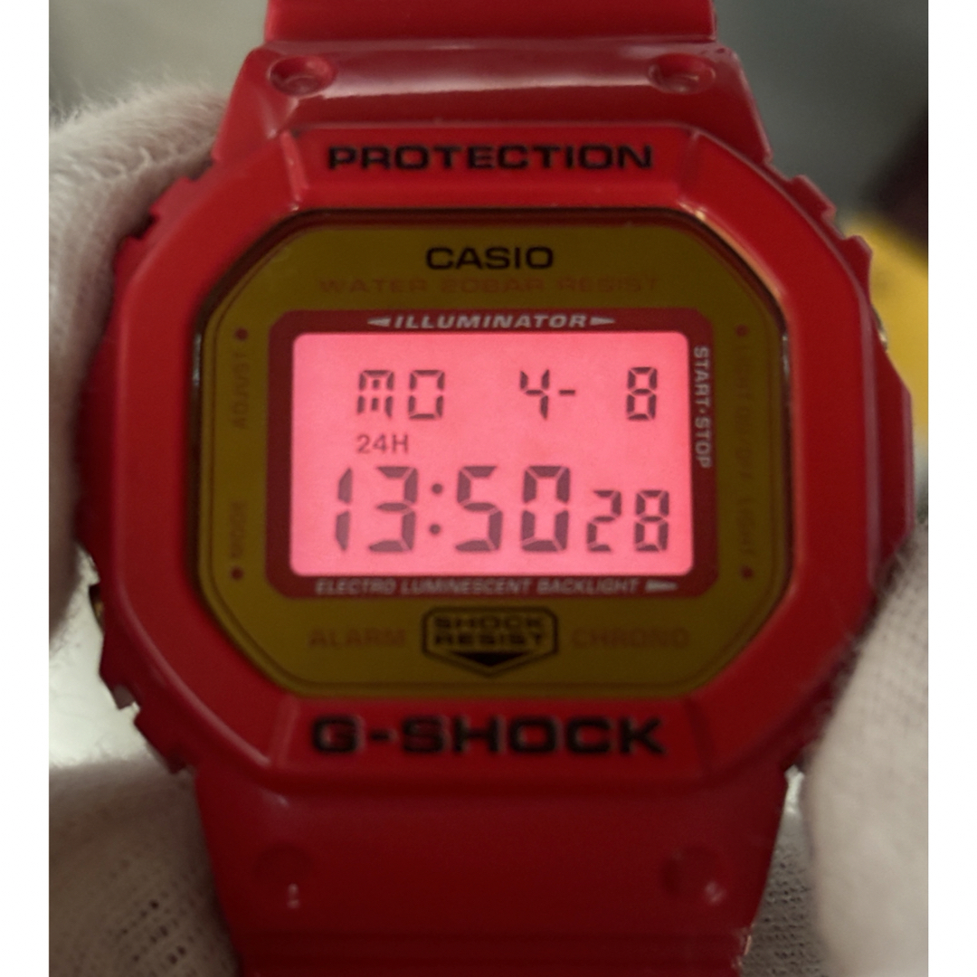 G-SHOCK(ジーショック)のG-SHOCK/中国限定/DW-5600/干支/スピード/ベアブリック/箱付/赤 メンズの時計(腕時計(デジタル))の商品写真