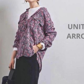 ユナイテッドアローズ(UNITED ARROWS)の美品　ユナイテッドアローズ　ペイズリーシャツ　ブラウス.(シャツ/ブラウス(長袖/七分))