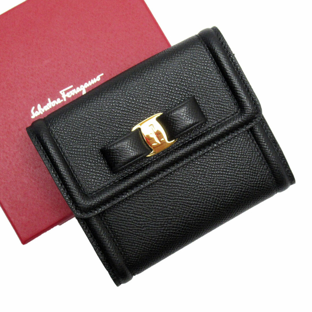 Salvatore Ferragamo(サルヴァトーレフェラガモ)のサルヴァトーレフェラガモ Salvatore Ferragamo 二つ折り財布 ヴァラリボン レザー ブラック ゴールド レディース 送料無料【中古】 w0131g レディースのファッション小物(財布)の商品写真