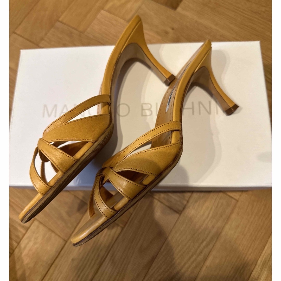 MANOLO BLAHNIK(マノロブラニク)のマノロブラニク　ミュール　37.5  美品 レディースの靴/シューズ(ミュール)の商品写真