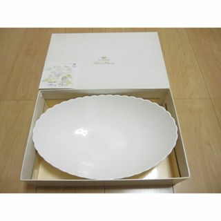 ナルミ(NARUMI)の新品　NARUMI ナルミ　ボーンチャイナ　シルキーホワイト　パーティーサーバー(食器)