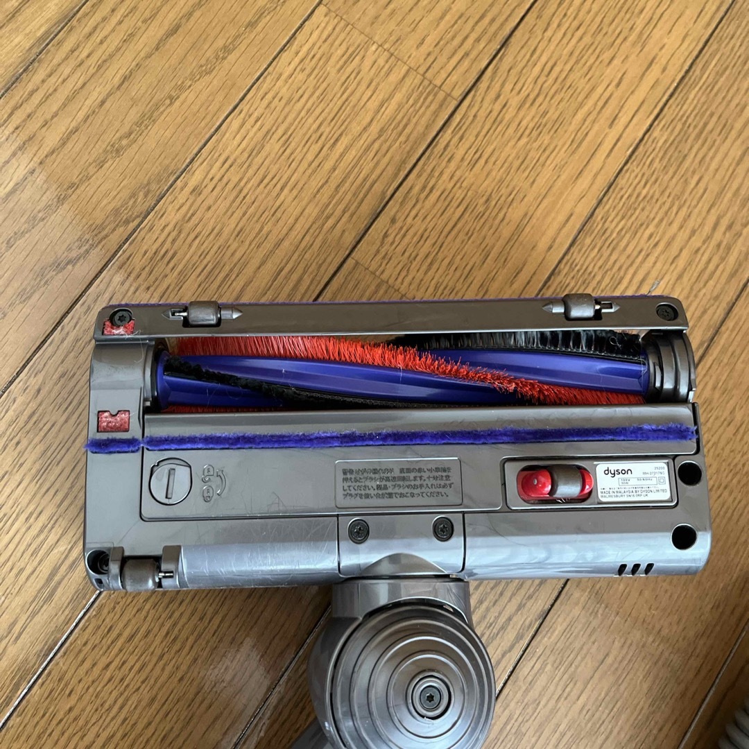 Dyson(ダイソン)のdyson 掃除機 DC63 スマホ/家電/カメラの生活家電(掃除機)の商品写真