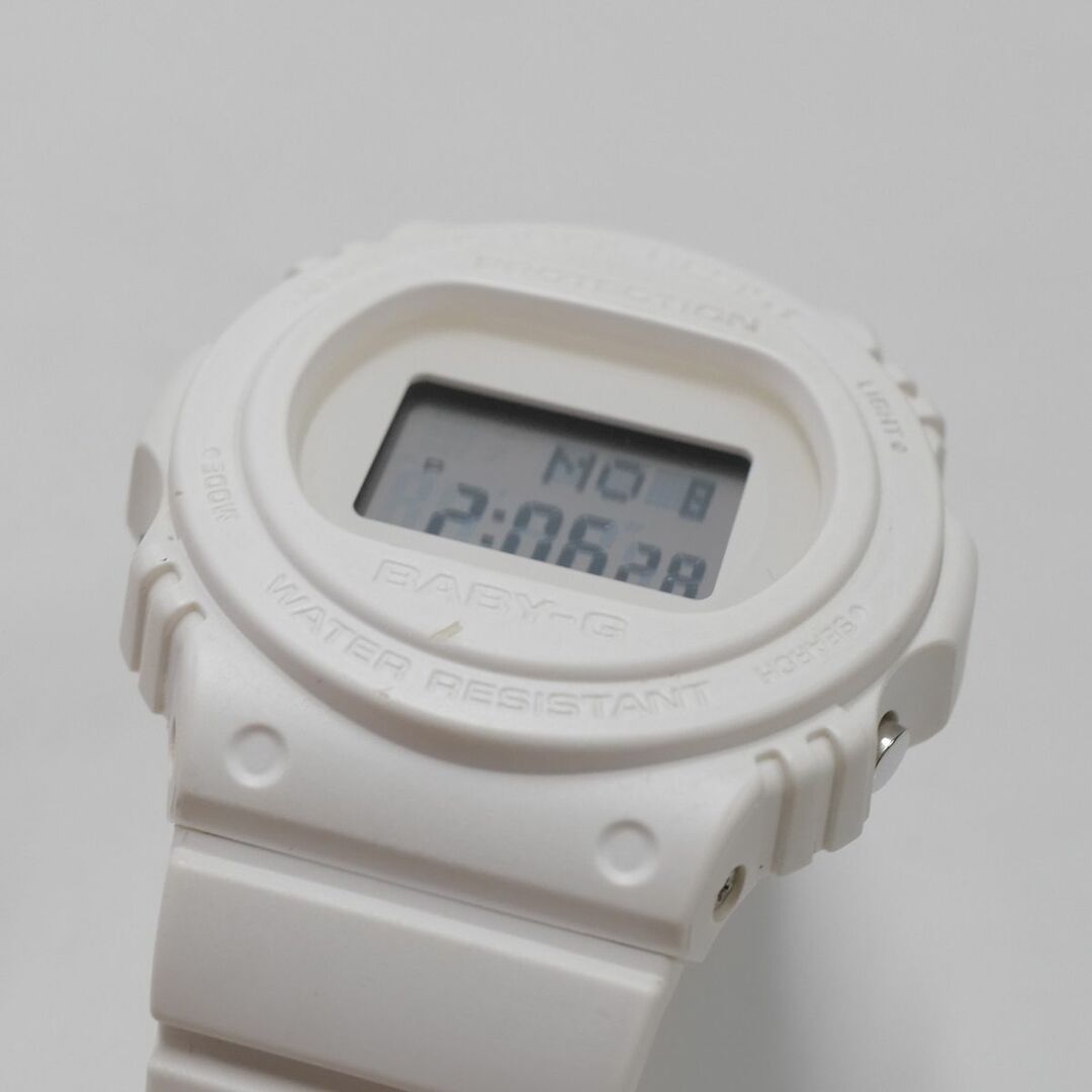 Baby-G(ベビージー)のCASIO Baby-G BGD-570 レディース 腕時計 USED美品 マットホワイト 白 デジタル ウォッチ 完動品 X5265 レディースのファッション小物(腕時計)の商品写真