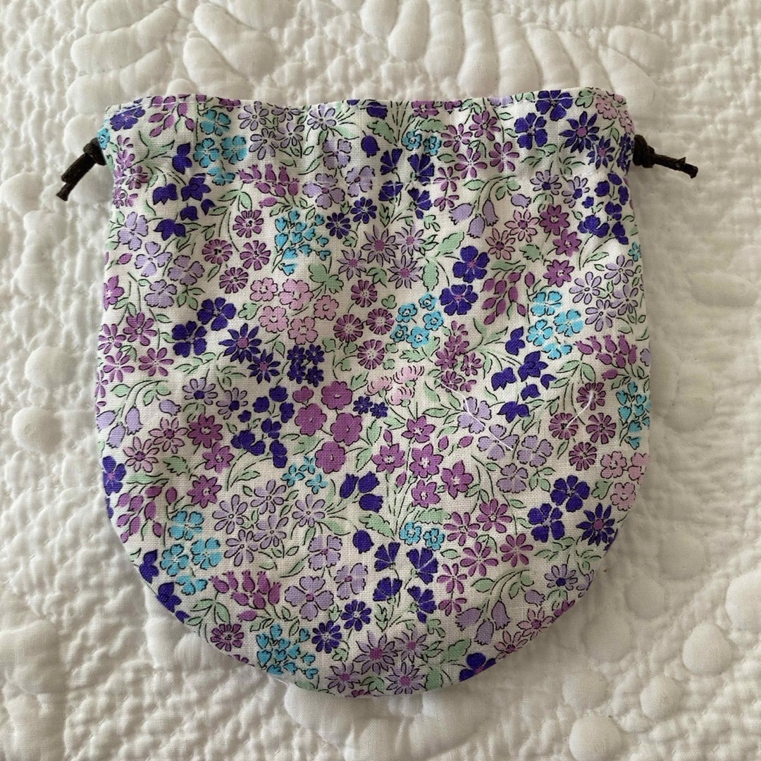 ミニ巾着☆紫小花 レディースのファッション小物(ポーチ)の商品写真