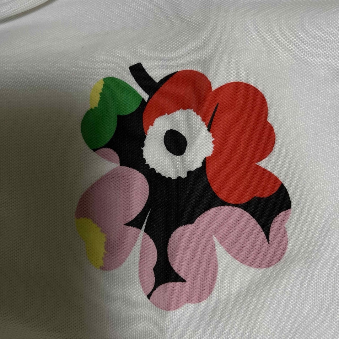 marimekko(マリメッコ)のアディダス　マリメッコ　プルパーカー　ウニッコ　marimekko レディースのトップス(パーカー)の商品写真