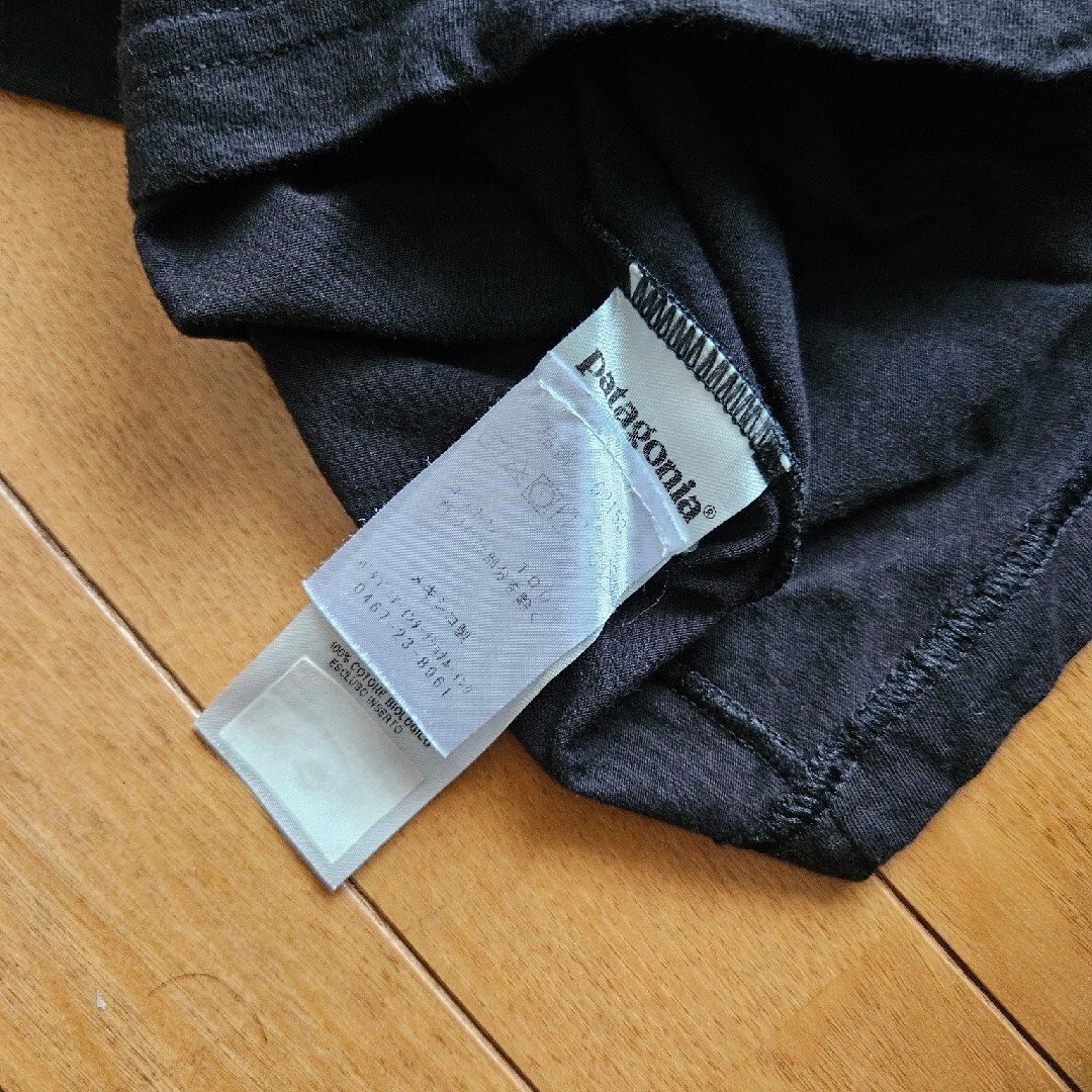 patagonia(パタゴニア)のpatagoniaキッズ半袖Tシャツ黒 キッズ/ベビー/マタニティのキッズ服男の子用(90cm~)(Tシャツ/カットソー)の商品写真