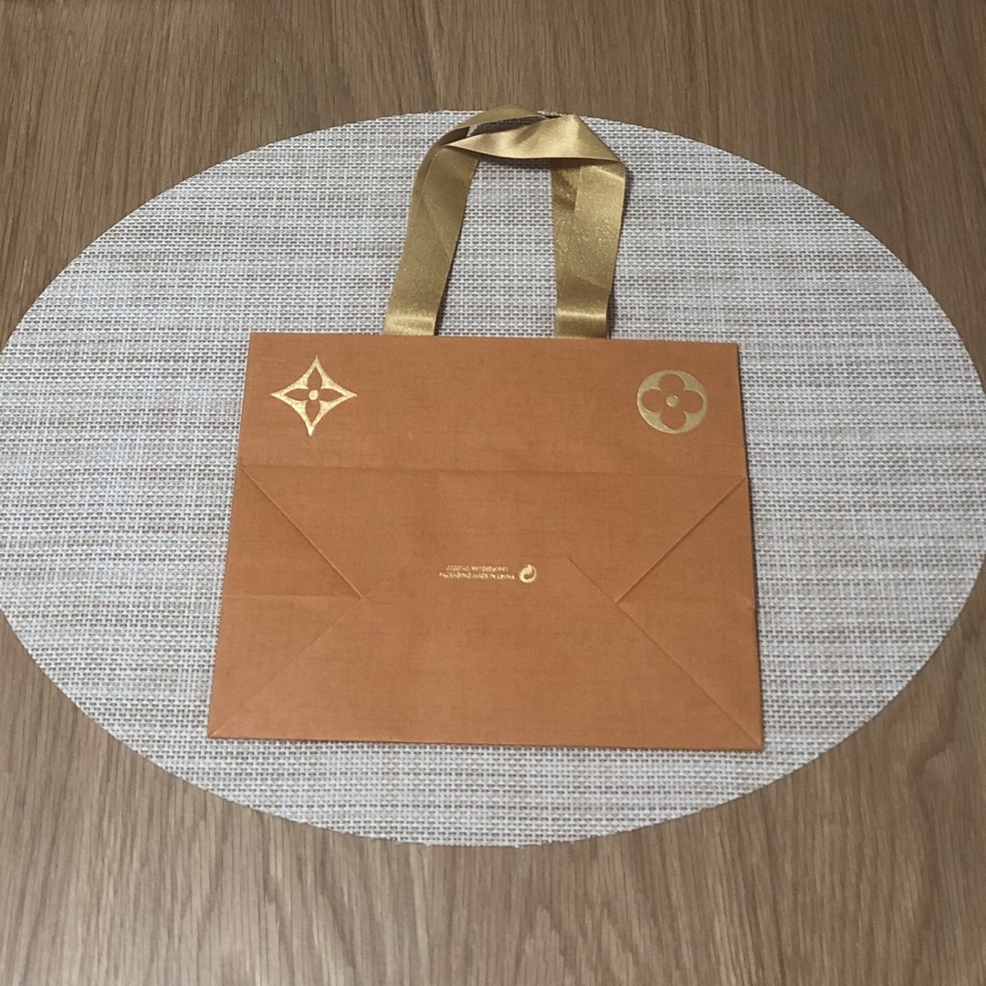 LOUIS VUITTON(ルイヴィトン)のルイヴィトン ショッパー 紙袋 限定デザイン レディースのバッグ(ショップ袋)の商品写真